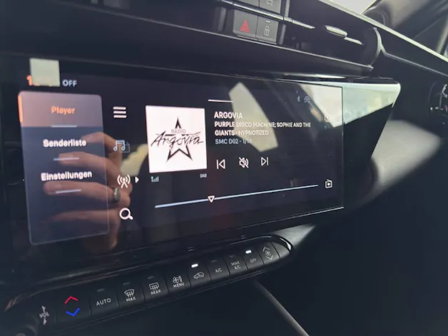 Alfa Romeo Junior 1.2 Ibrida AWD Tech