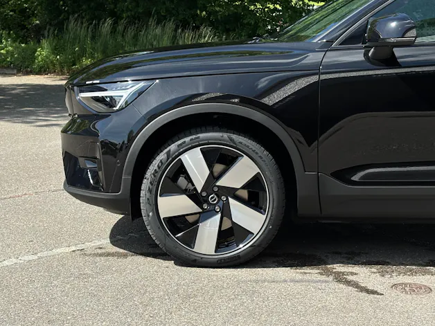Volvo EX40 Twin XCENTRIC Edition AWD