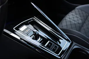 VW Golf VIII 1.5 eTSI R-Line DSG