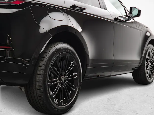 Land Rover Range Rover Evoque 1.5 T 270e Hoxton Edition ab 0.99% Leasing