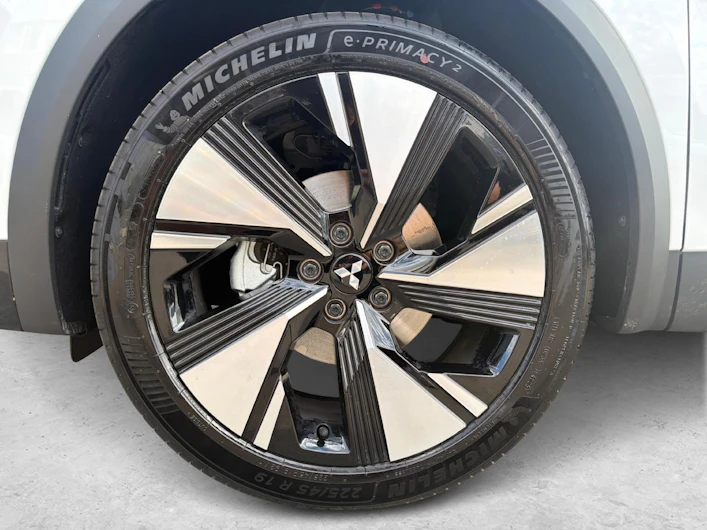 Fahrzeugbild MITSUBISHI GRANDIS