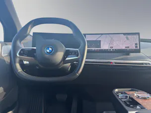 BMW iX M60