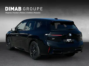 BMW iX xDrive60 M Sport Pro (CH) AHK 2.5T ** Action de Leasing à 0.9% ** 📍