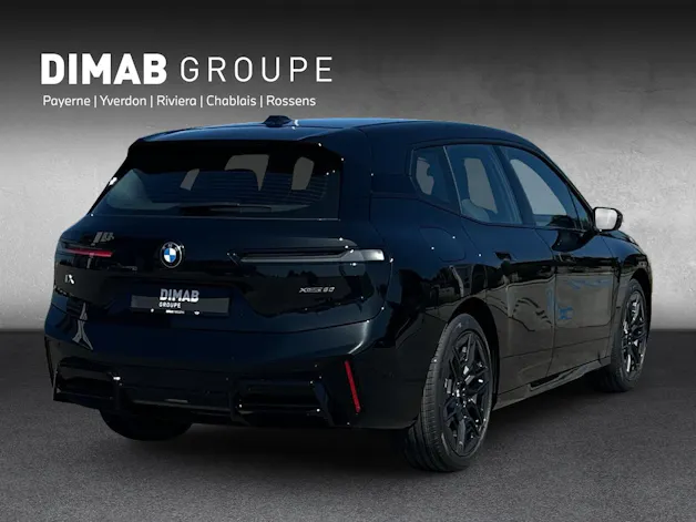 BMW iX xDrive60 M Sport Pro (CH) AHK 2.5T ** Action de Leasing à 0.9% ** 📍