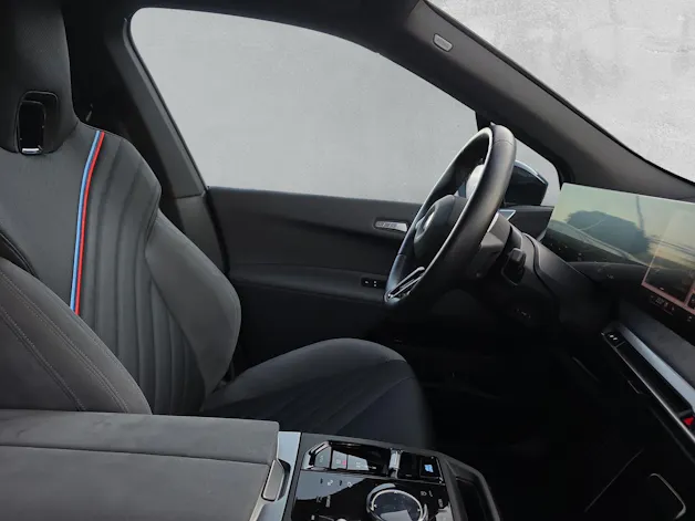 BMW iX xDrive60 M Sport Pro (CH) AHK 2.5T ** Action de Leasing à 0.9% **