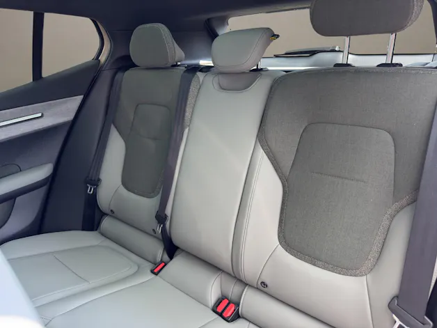 Volvo EX30 CC E60 Twin Performance AWD