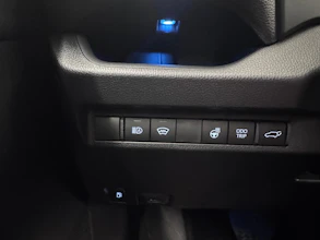 https://vehicle.imgix.net/4321309/3d03a1df-956b-4514-b3dc-3bb052d20fb4.jpg