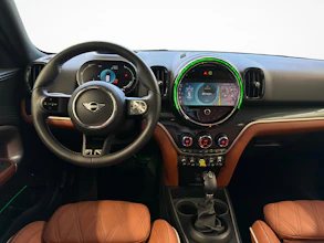 https://vehicle.imgix.net/4321325/bb1d0ce6-e2e6-43f1-9d16-ca579d2b7893.jpg
