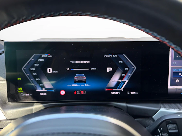 Fahrzeugbild BMW i4