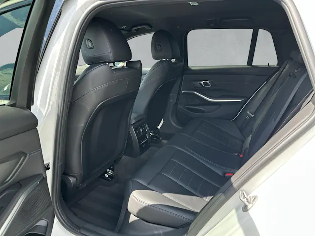 BMW 330e M Sport Touring xDrive hybrides G21 (CH) AHK 1.8T