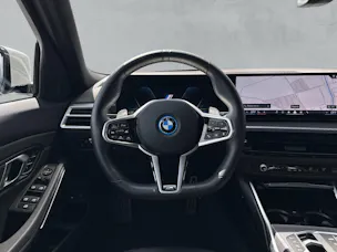 BMW 330e M Sport Touring xDrive hybrides G21 (CH) AHK 1.8T