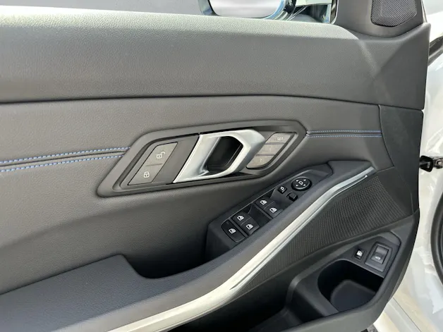BMW 330e M Sport Touring xDrive hybrides G21 (CH) AHK 1.8T