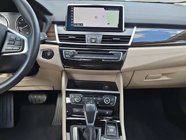 BMW 225xe Active Tourer LUXURY LINE