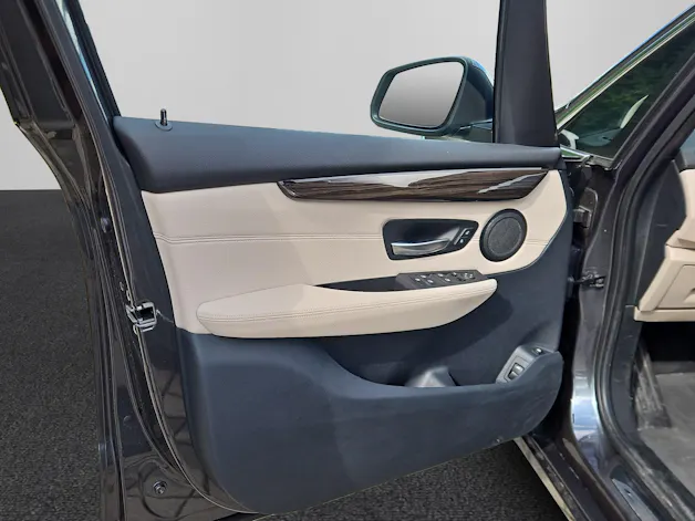 BMW 225xe Active Tourer LUXURY LINE