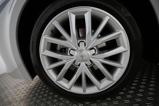 https://vehicle.imgix.net/4321421/60a64f19-909c-4271-a245-58964d3c24de.jpg