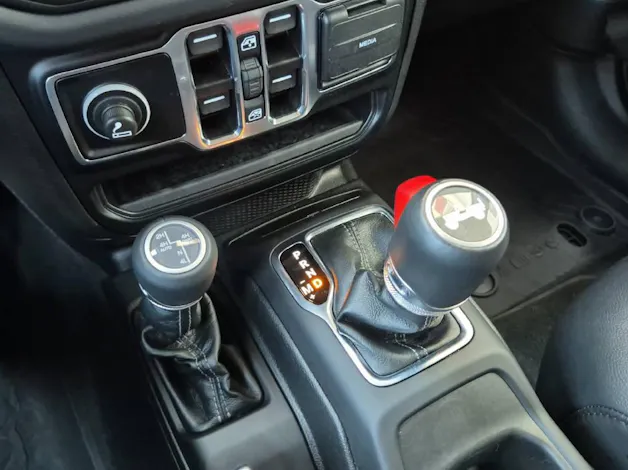 Jeep Wrangler 2.0 Turbo Sahara Power Unlimited