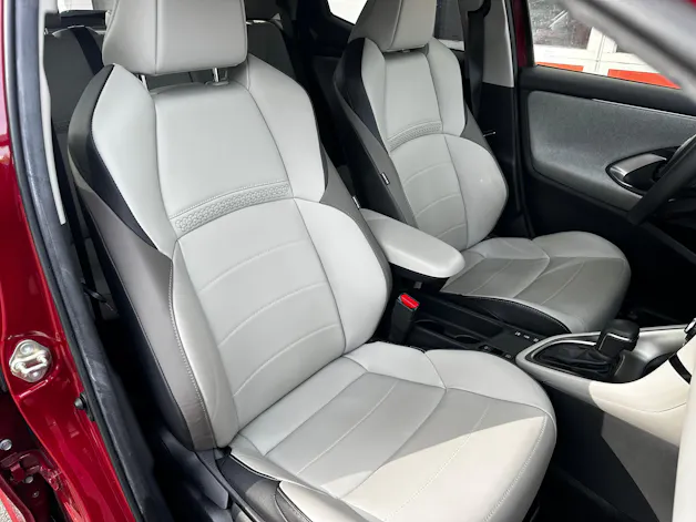 Toyota Yaris 1.5 VVT-i HSD Premium