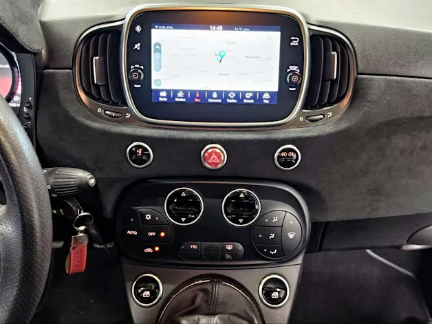 Fiat 595 1.4 16V Turbo Abarth Scorpion Legend