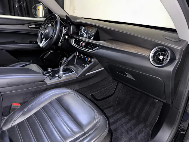 Alfa Romeo Stelvio 2.0 Super Q4 Automatic | CH |
