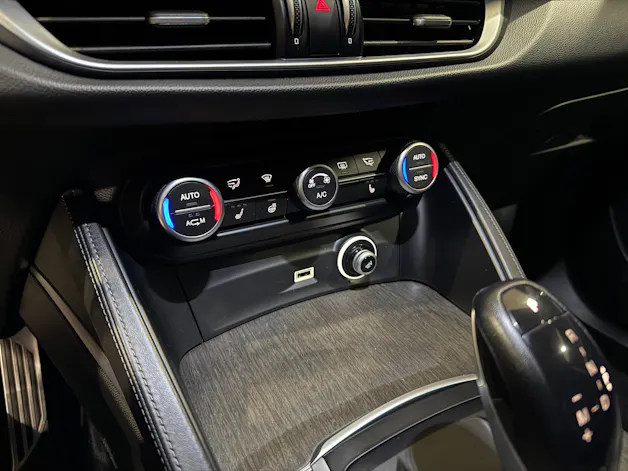Alfa Romeo Stelvio 2.0 Super Q4 Automatic | CH |