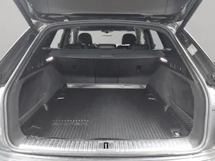 Audi Q8 50 e-tron S line quattro