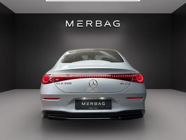 Mercedes-Benz CLA 220 4MATIC