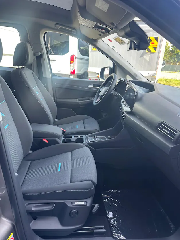 Ford TOURNEO CONNECT Grand 1.5 EcoB Active/PHEV/Aut.