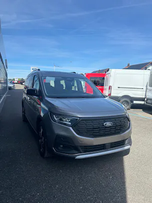 Ford TOURNEO CONNECT Grand 1.5 EcoB Active/PHEV/Aut.