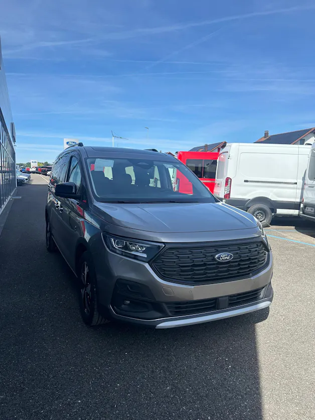 Ford TOURNEO CONNECT Grand 1.5 EcoB Active/PHEV/Aut.