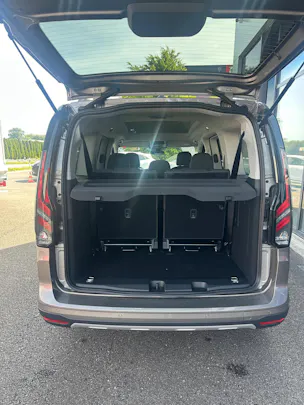 Ford TOURNEO CONNECT Grand 1.5 EcoB Active/PHEV/Aut.
