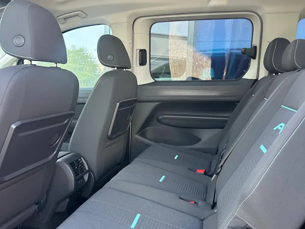 Ford TOURNEO CONNECT Grand 1.5 EcoB Active/PHEV/Aut.