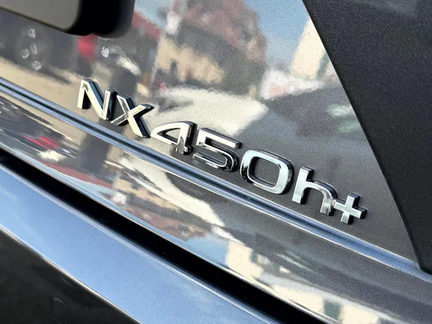 Lexus NX 450h+ E-FOUR Comfort