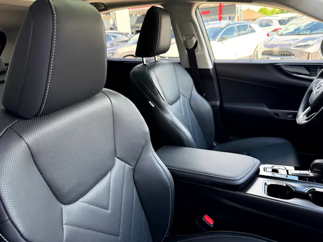 Lexus NX 450h+ E-FOUR Comfort