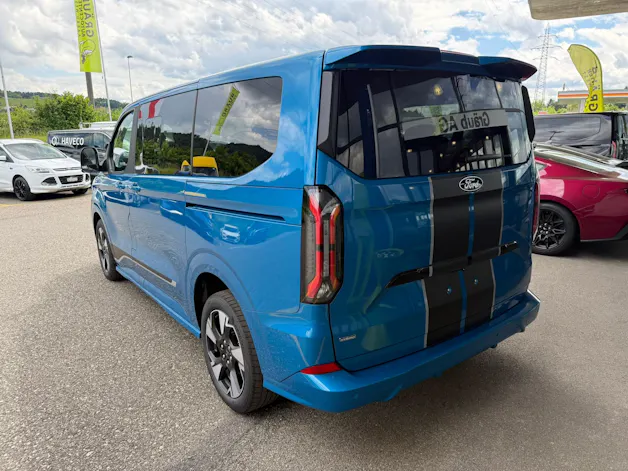 Ford Tourneo Bus 340 L1H1 PHEV Sport