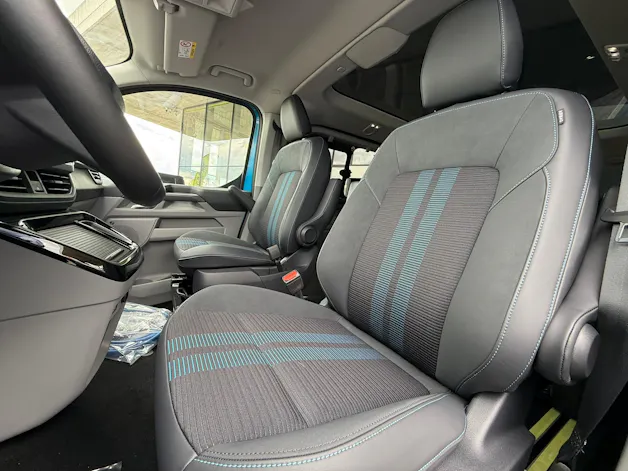 Ford Tourneo Bus 340 L1H1 PHEV Sport