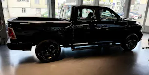 Dodge 1500 CREW CAB ** HEMI 5.7L **
