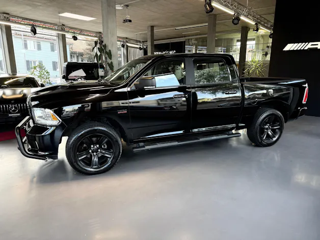 Dodge 1500 CREW CAB ** HEMI 5.7L **