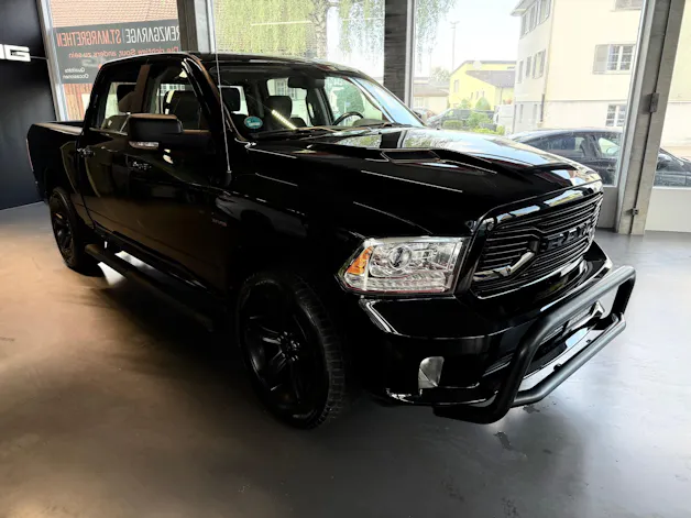 Dodge 1500 CREW CAB ** HEMI 5.7L **