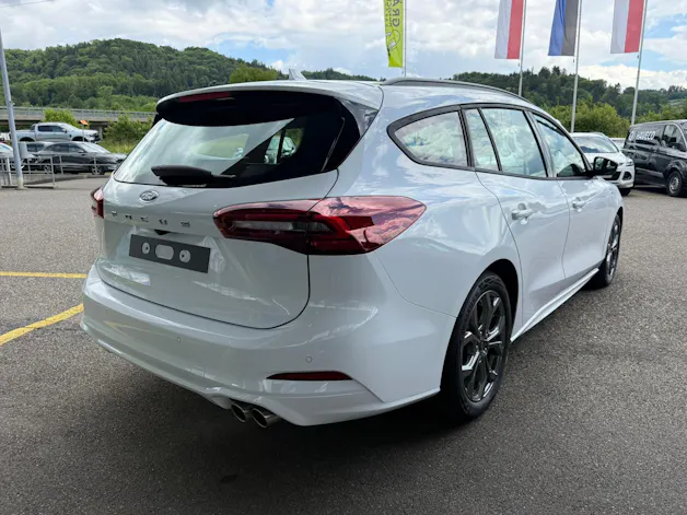 Ford Focus 1.0 MHEV ST-Line Automat