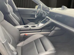 Porsche Taycan 4S Cross Turismo