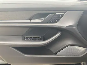 Porsche Taycan 4S Cross Turismo