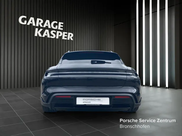 Porsche Taycan 4S Cross Turismo