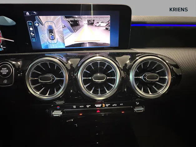 Mercedes-Benz A 250 4M - AMG / DISTRONIC / 360 Grad Kamera / Head-Up Display / Panorama-Dach