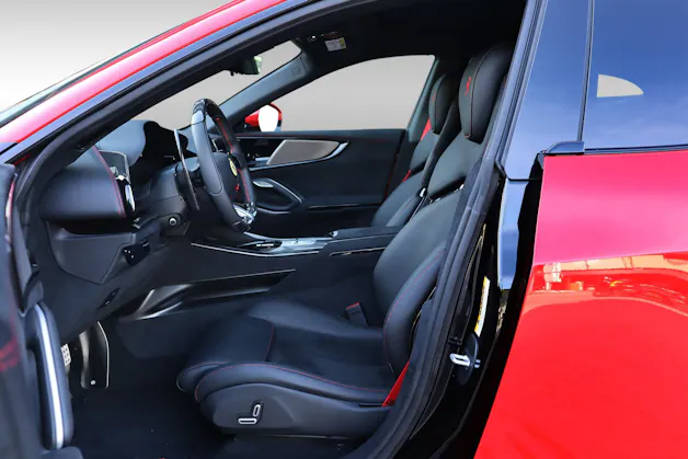 Ferrari Purosangue 6.5 V12