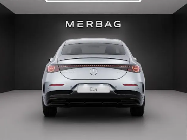 Mercedes-Benz CLA 220 4Matic 8G-DCT