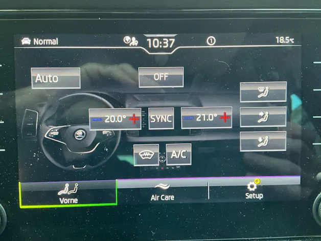 Škoda Karoq Sportline 4x4 *** PANORAMADACH & VIELES MEHR !!! ***