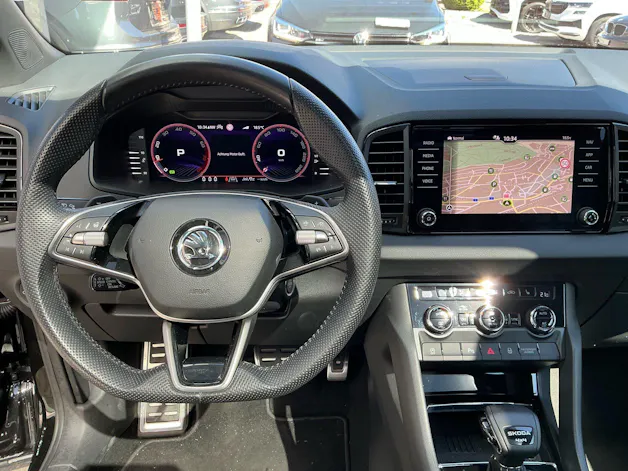 Škoda Karoq Sportline 4x4 *** PANORAMADACH & VIELES MEHR !!! ***