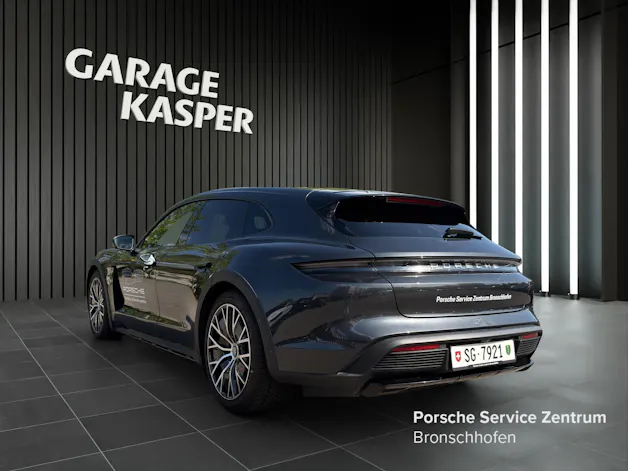 Porsche Taycan Cross Turismo 4
