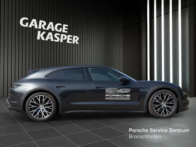 Porsche Taycan Cross Turismo 4