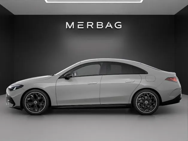 Mercedes-Benz CLA 220 4Matic 8G-DCT